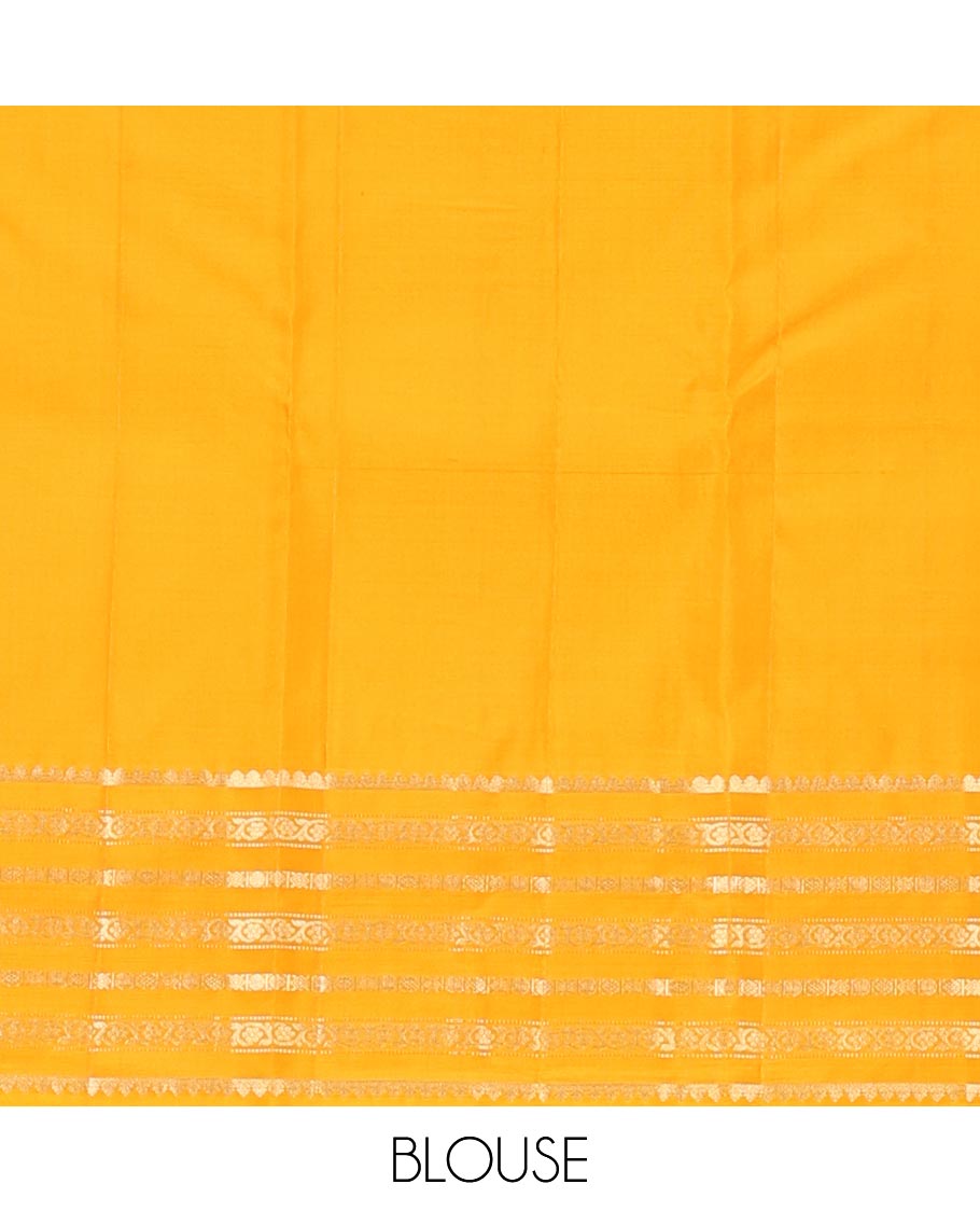 Green zari buttas silk saree, contrast border of muthu,dhavana kodi, laddu kamalam & diamond, & intricate pallu
