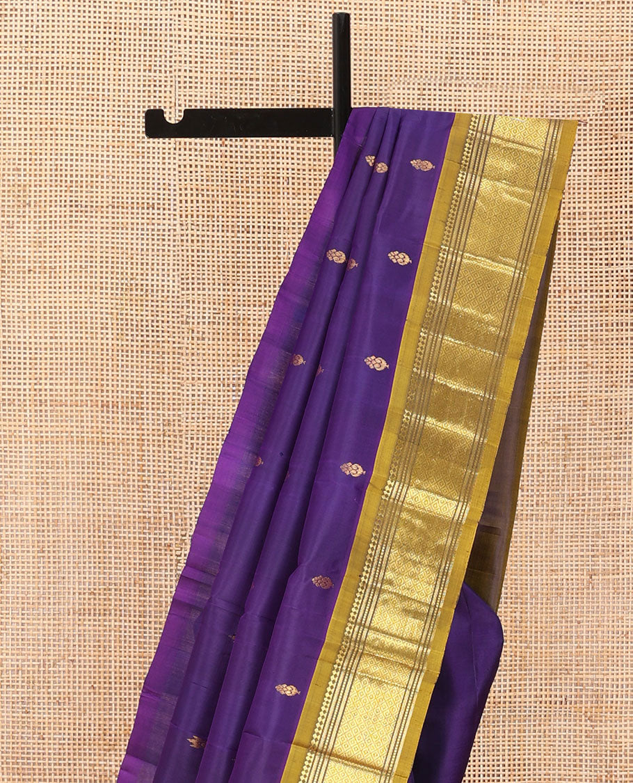 Blue zari buttas Kanchipuram silk saree, contrast one-sided border of panner sombu,banaras,muthu & mayil kann & zari design pallu