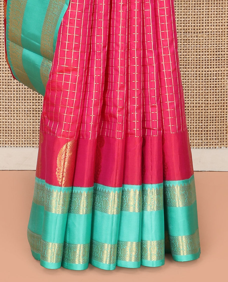 Pink Vasundhara Silk Saree, Masterfully Woven with Muthu Checks and Manga Buttas All Over Its Body, Complemented by a Contrast Rettai Pettu Border of Rekku, and Kodi Visiry Designs, Grand Pallu, and Paired with a Contrast Blouse