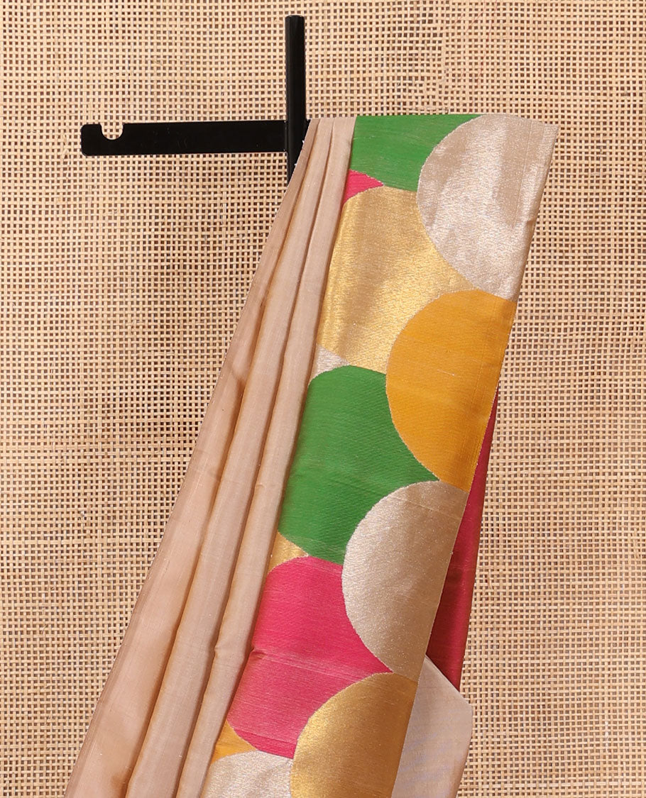 Borderless sandal-base candy colorful scallop designs Kanchipuram silk saree, contrast zari woven pallu