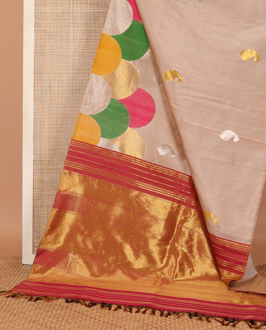 Borderless sandal-base candy colorful scallop designs Kanchipuram silk saree, contrast zari woven pallu
