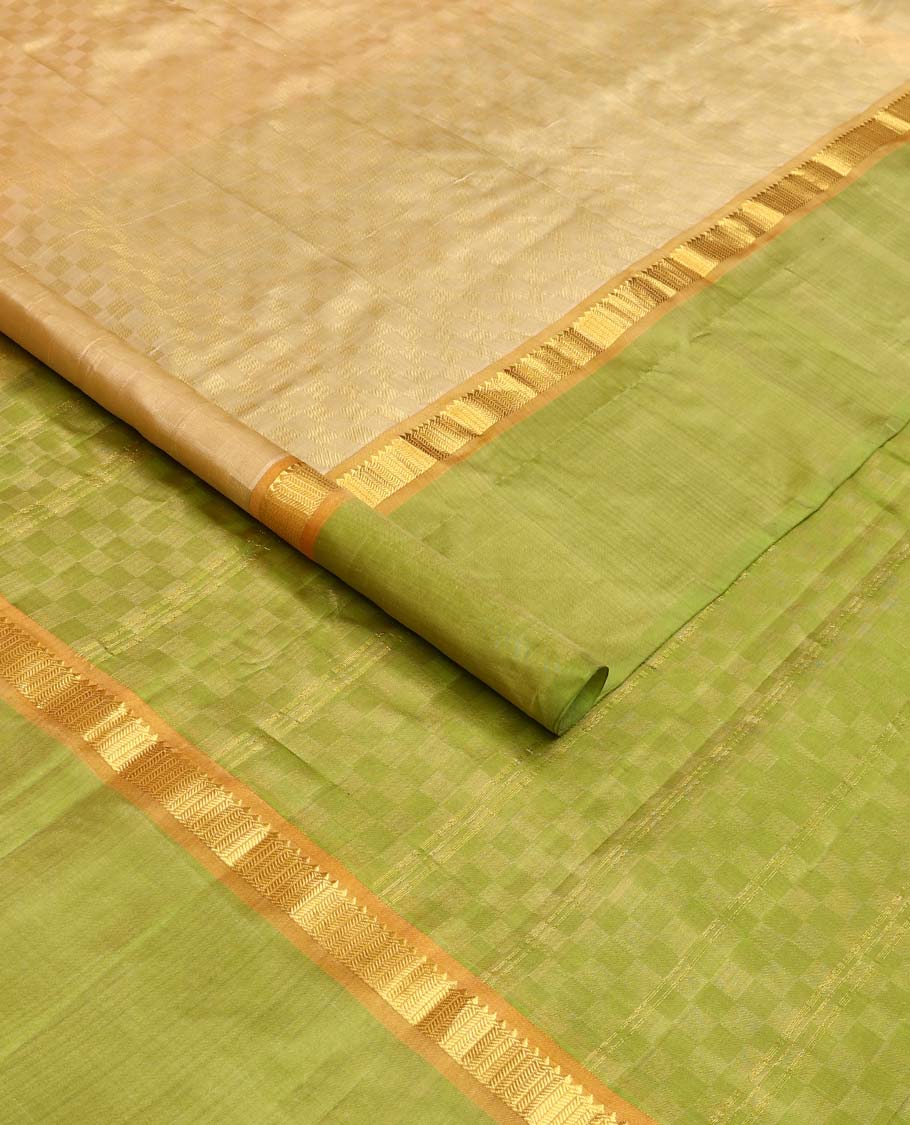 Sandal payadi kattam Kanchipuram silk saree, contrast kaal erangina border of rekku, and vanki designs, and zari striped pallu