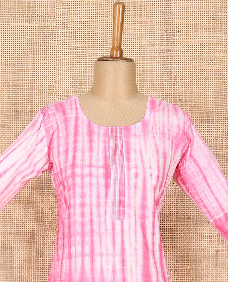 Pink tie and die style round neck, 3/4 th sleeve, below knee kurti tie and die style straight pant