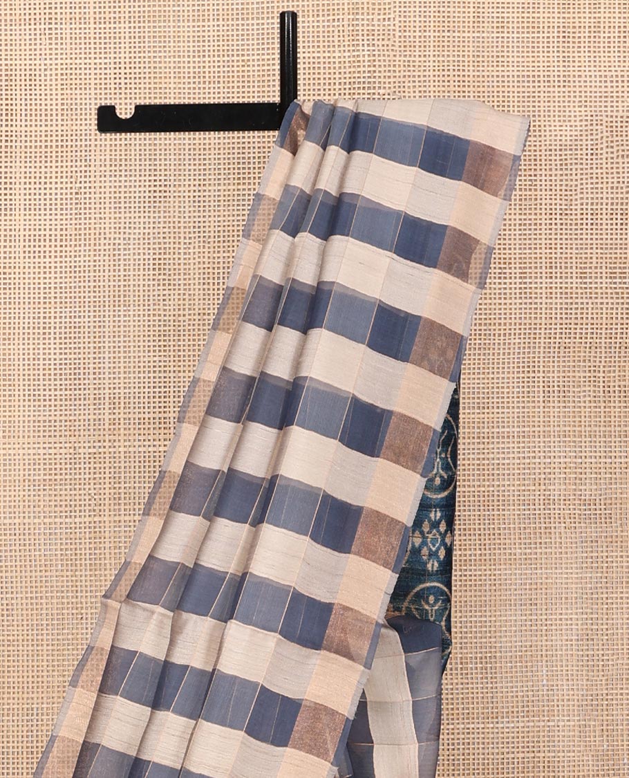 Borderless Multi-Color Checked Tussar Silk Saree, Complemented by a Contrast Animal Motifs Printed Pallu and a Contrast Blouse
