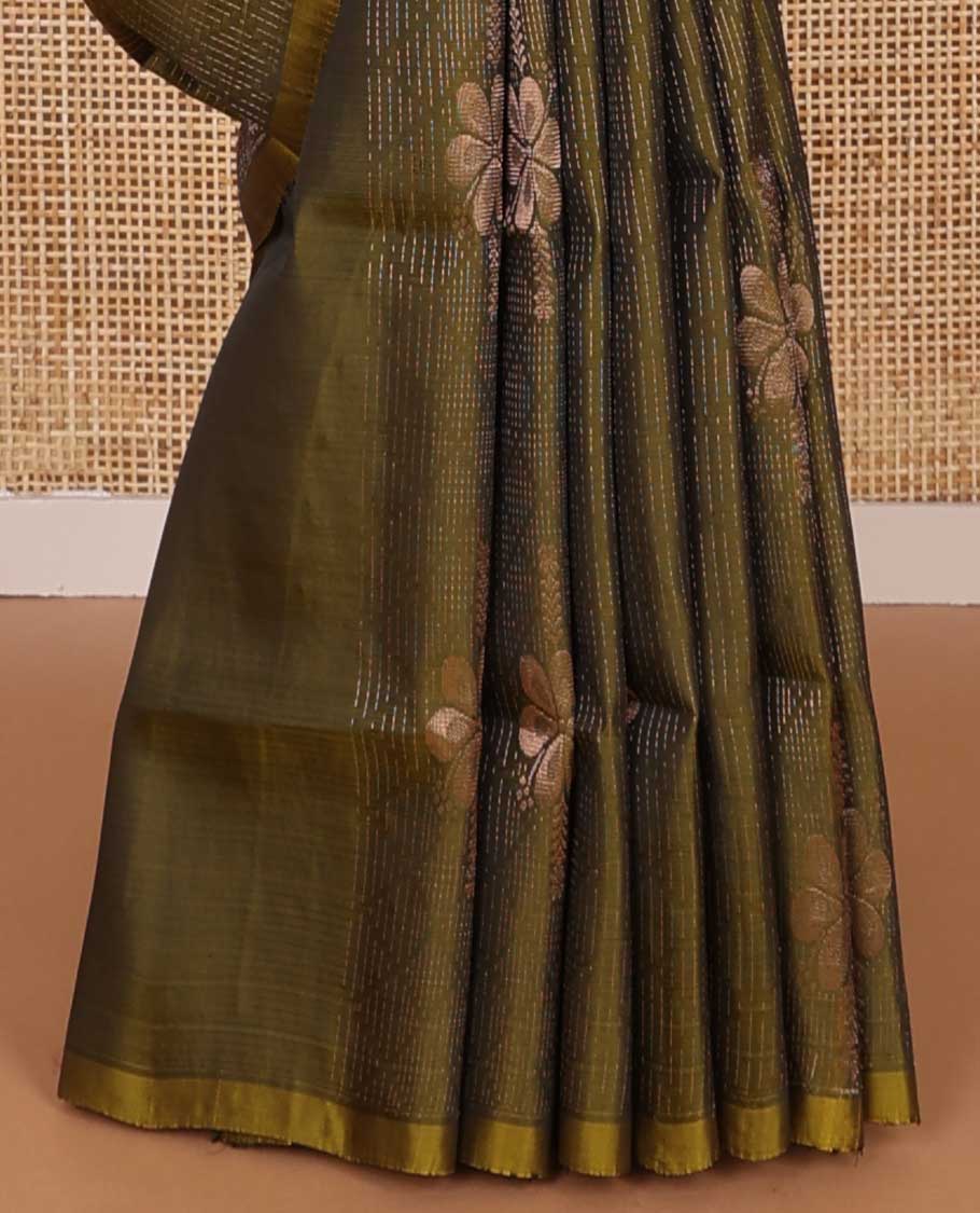 Borderless green floral design uppada saree with jaal design pallu