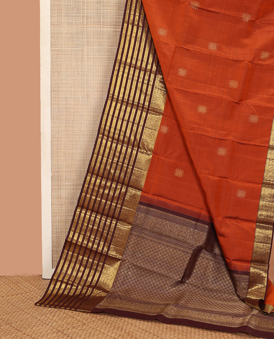 Orange zari buttas Kanchipuram silk saree, contrast varisai pettu border of thilakam mokku, banaras, muthu, kodi visiry, and mayil designs, and jaal pallu