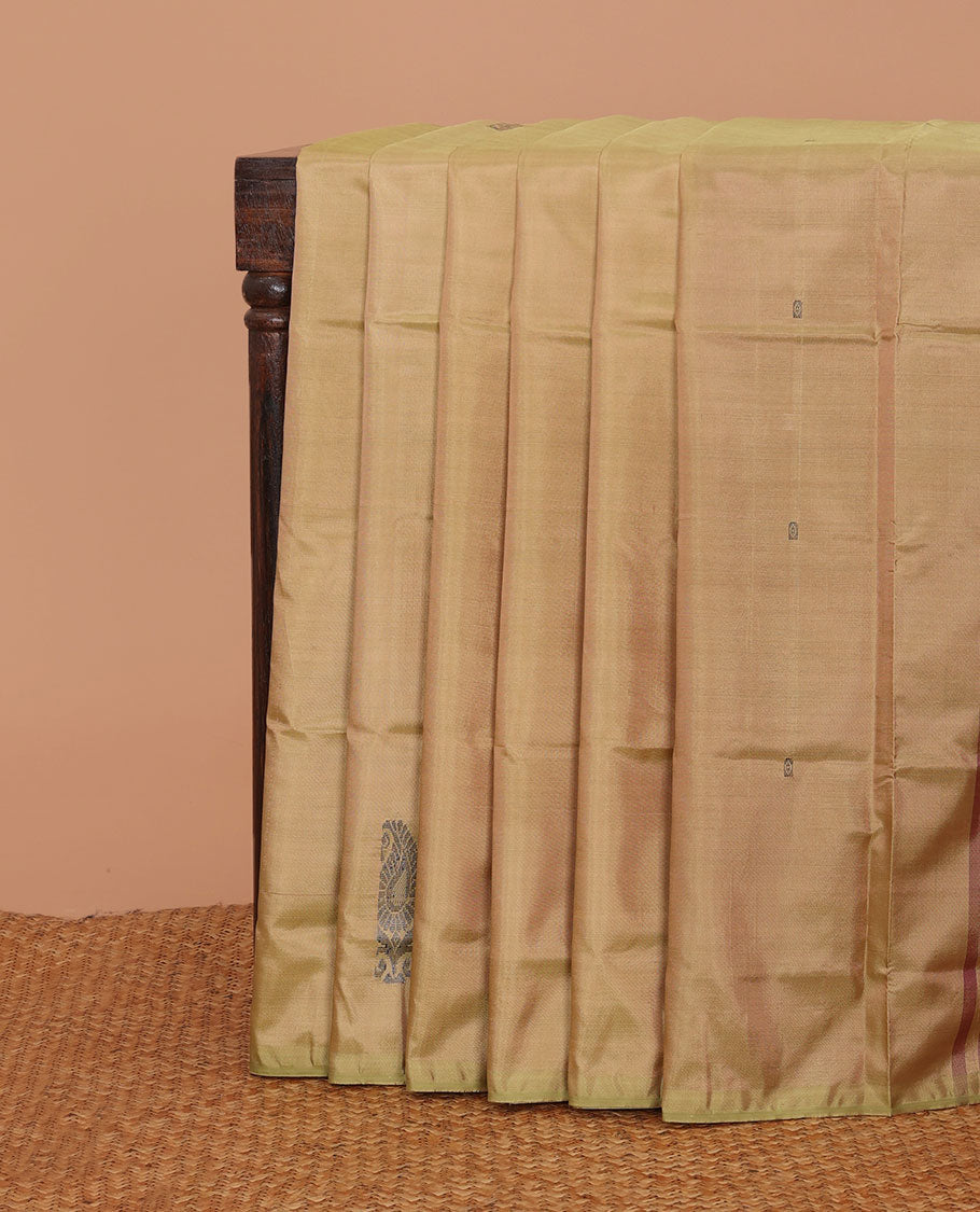 Borderless manthulir green paisley buttas banana pith saree, contrast pallu of paisleys