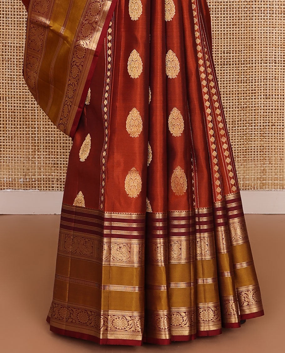 Orange zari buttas silk saree, contrast rettai pettu border of banaras,neli,mayil kann,mayil & kodi visiry designs & pallu of jaal design