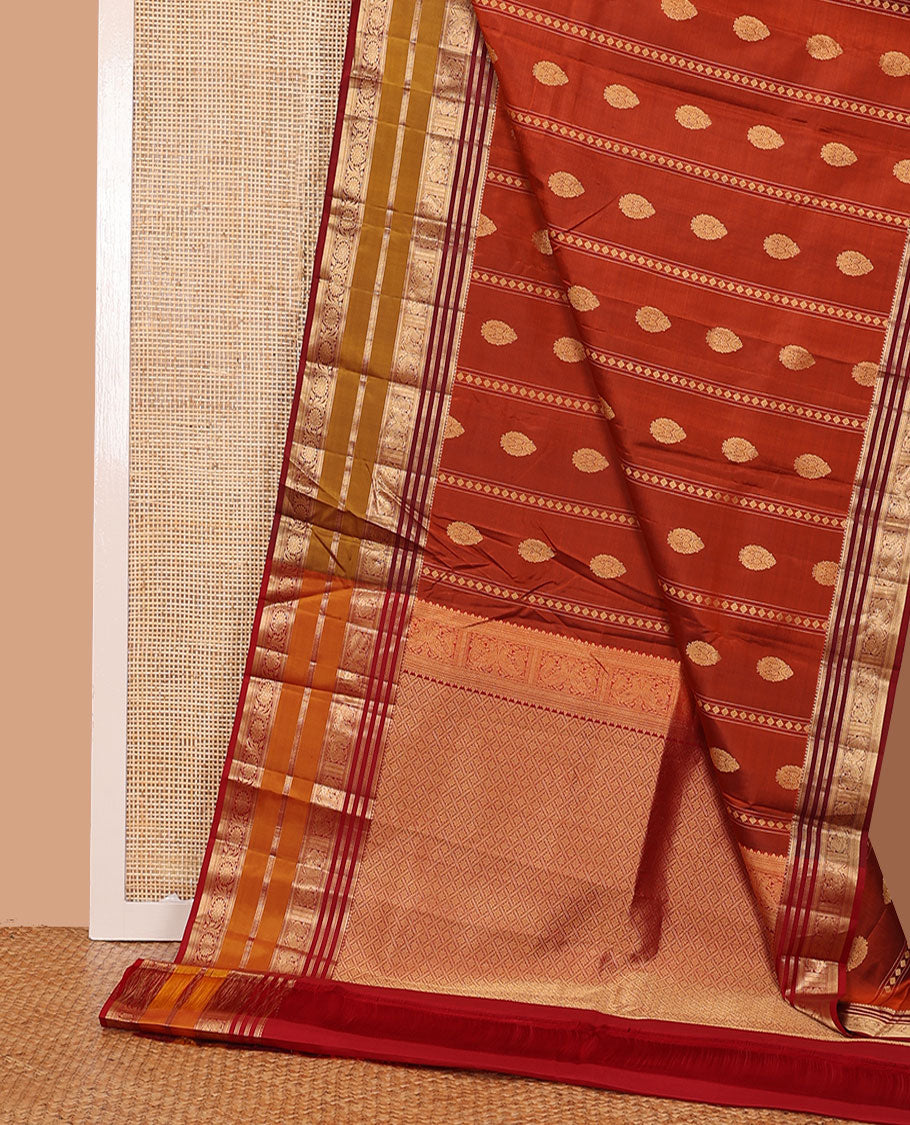 Orange zari buttas silk saree, contrast rettai pettu border of banaras,neli,mayil kann,mayil & kodi visiry designs & pallu of jaal design