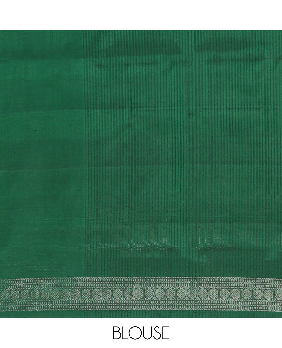 Green muthu kattam soft silk saree, zari border & pallu steeped with geometric-shaped motifs