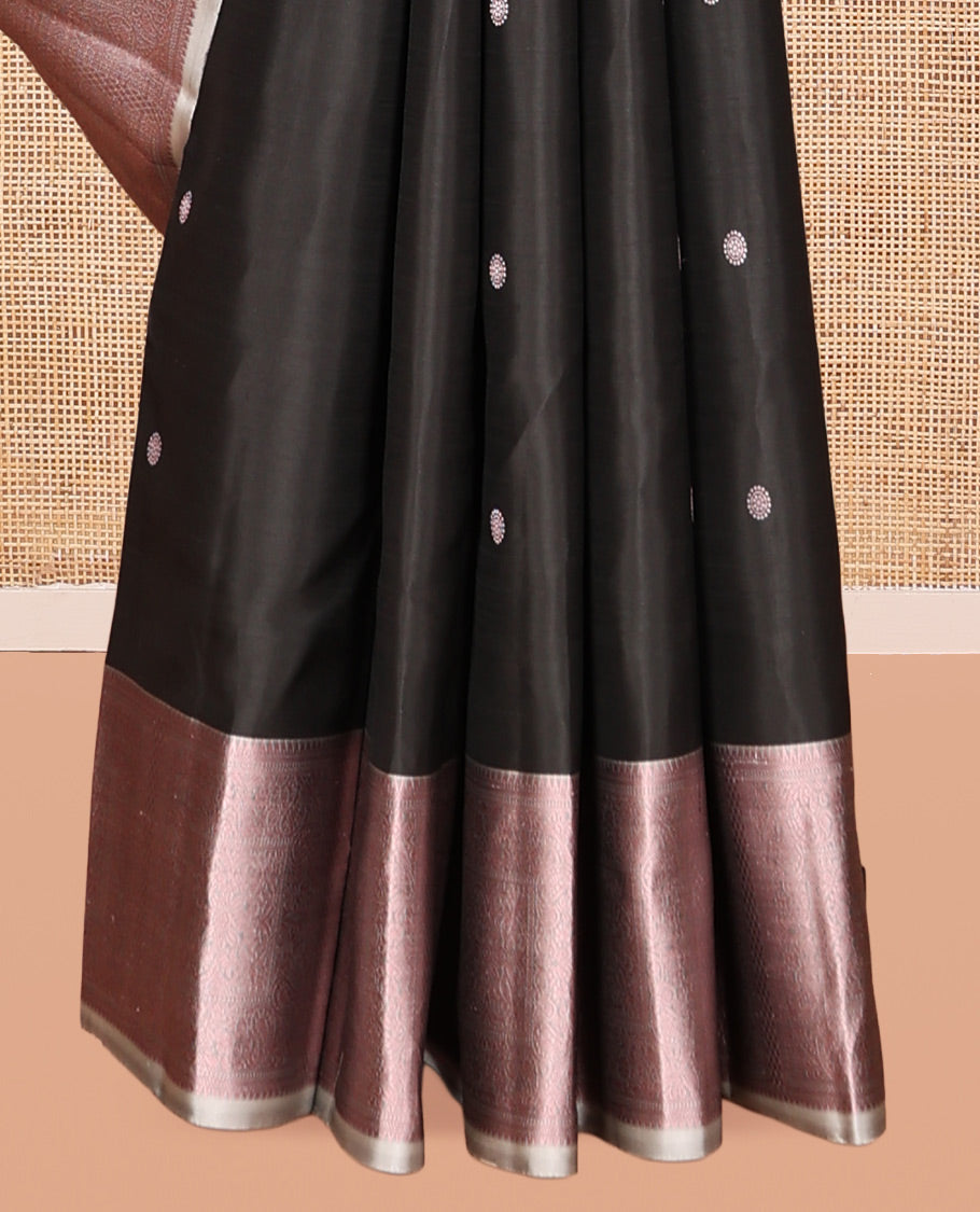 Black Mayil-Chakra Buttas Kanchipuram Silk Saree, a Contrast Intricate Border, Jaal Pallu, Contrast Blouse