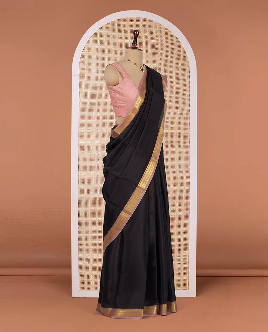Black-Rosewood Pink Plain Mysore Silk Saree, Complemented by a Contrast Traditional Zari Design Border, Zari Striped Pallu, and Paired with a Contrast Blouse
