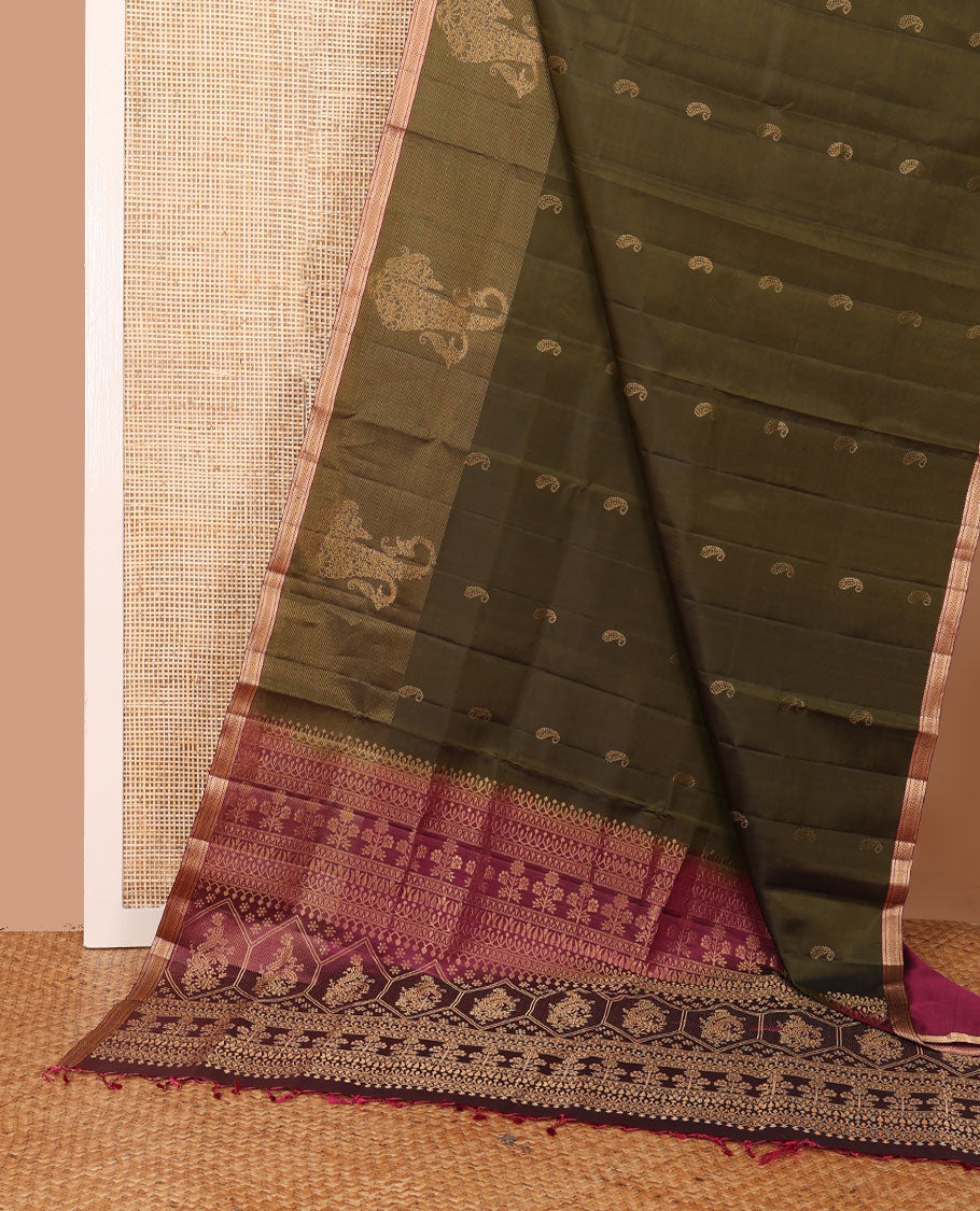 Green manga buttas soft silk saree, contrast kathir & bentex design piping border & pallu of Mughal-style floral designs