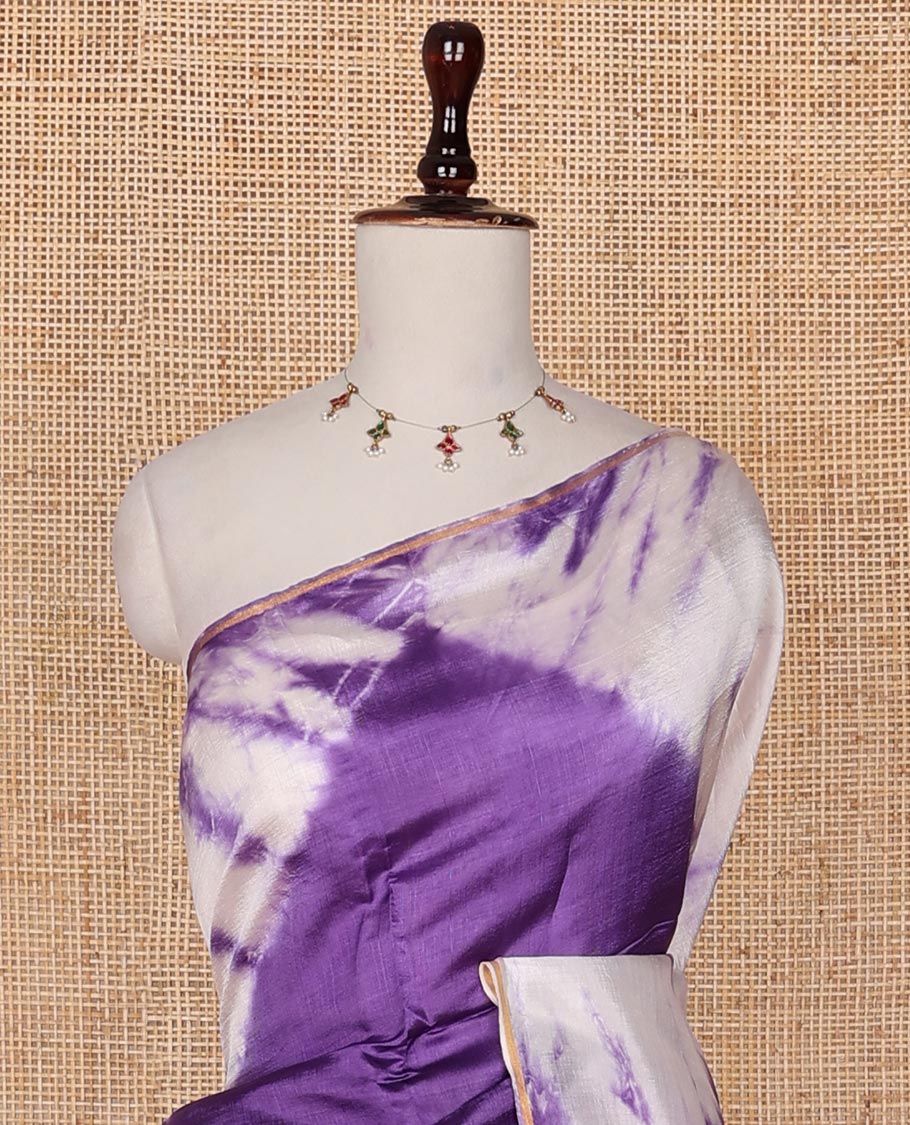 Borderless violet and white Shibori-style tie-dye printed saree, shibori printed pallu with violet tassels