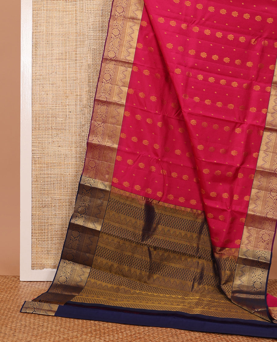 Pink zari buttas silksaree,contrast border of rekku,mayil kann,kathir,muthu floral & paisley design, & pallu of rekku & jaal-like motifs
