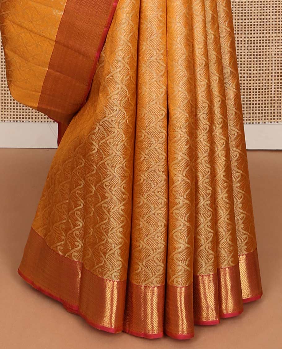 Brown jaal design silk saree with contrast border of thilakam mokku, paun, vanki design & ogee desogn pallu