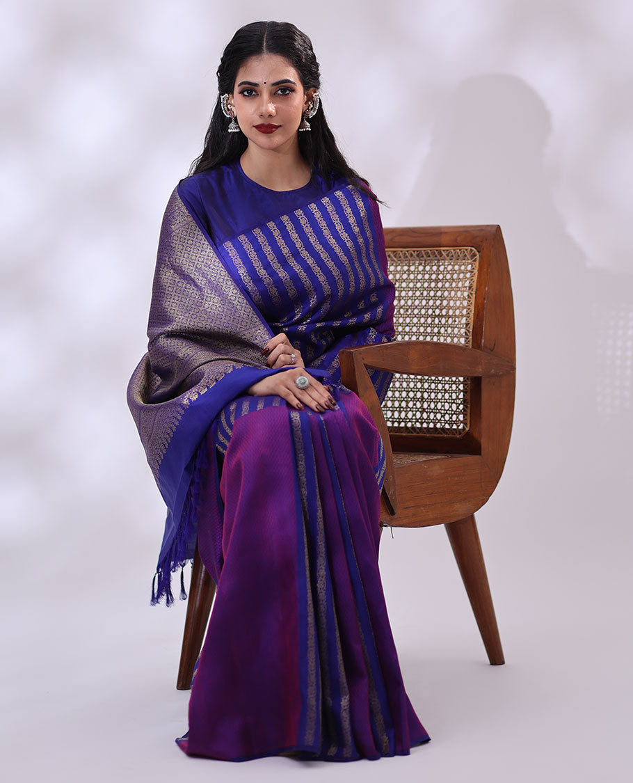 Borderless blue floral striped design kancheppuram silk saree with floral jaal design pallu