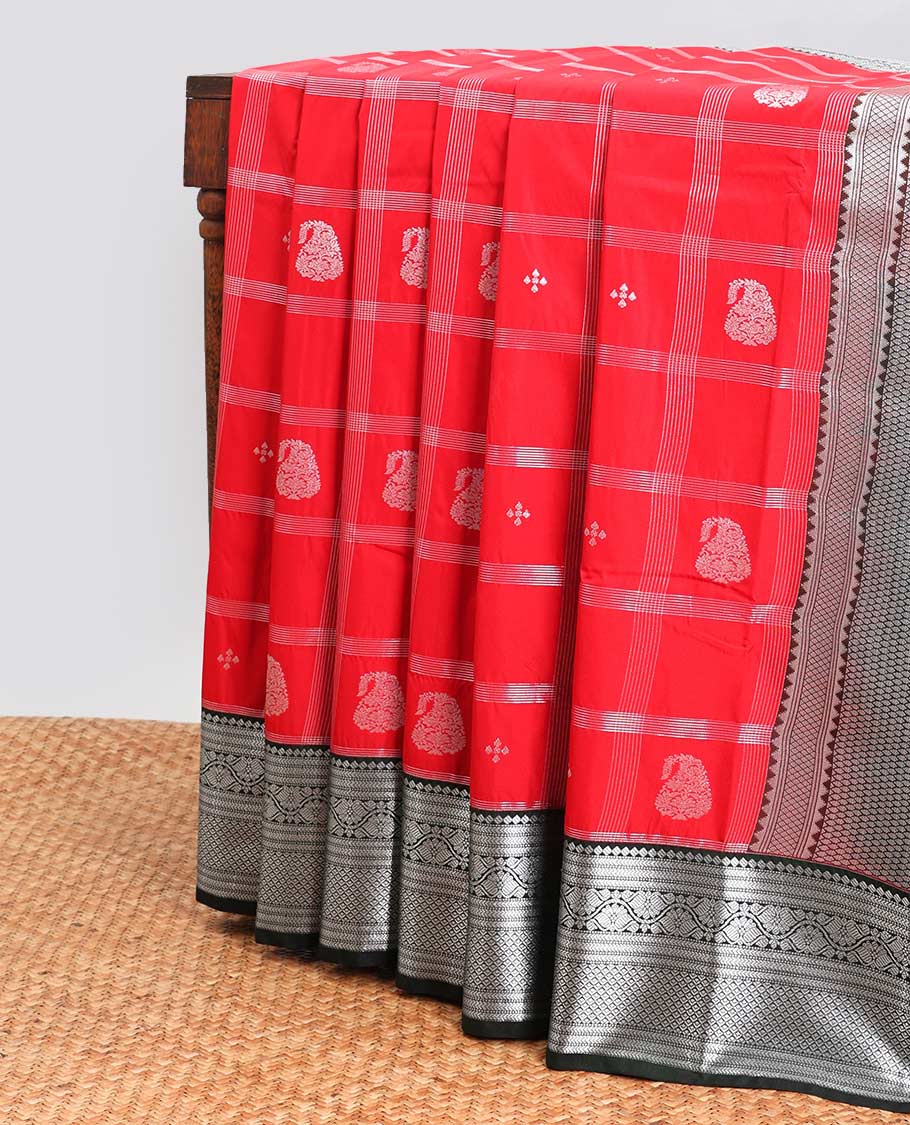 Red paisely enclosed checked design gift saree with contrast zari design border & checked zari design pallu