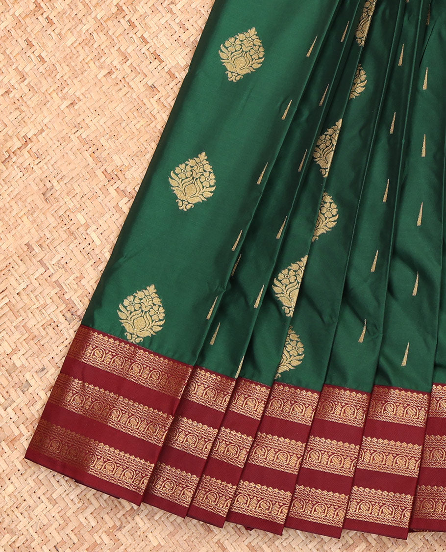 Green Budget Silk Saree, Adorned with Zari Buttas, a Contrast Traditional Zari Border, Grand Pallu, and a Contrast Blouse