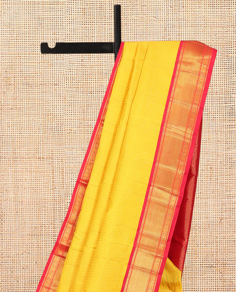 Yellow Checked Kanchipuram Silk Saree, Contrast Korvai Border of Salngai, Muthu, Zari Stripes, Mayil, and Manga Design, Jaal Pallu, and a Contrast Blouse
