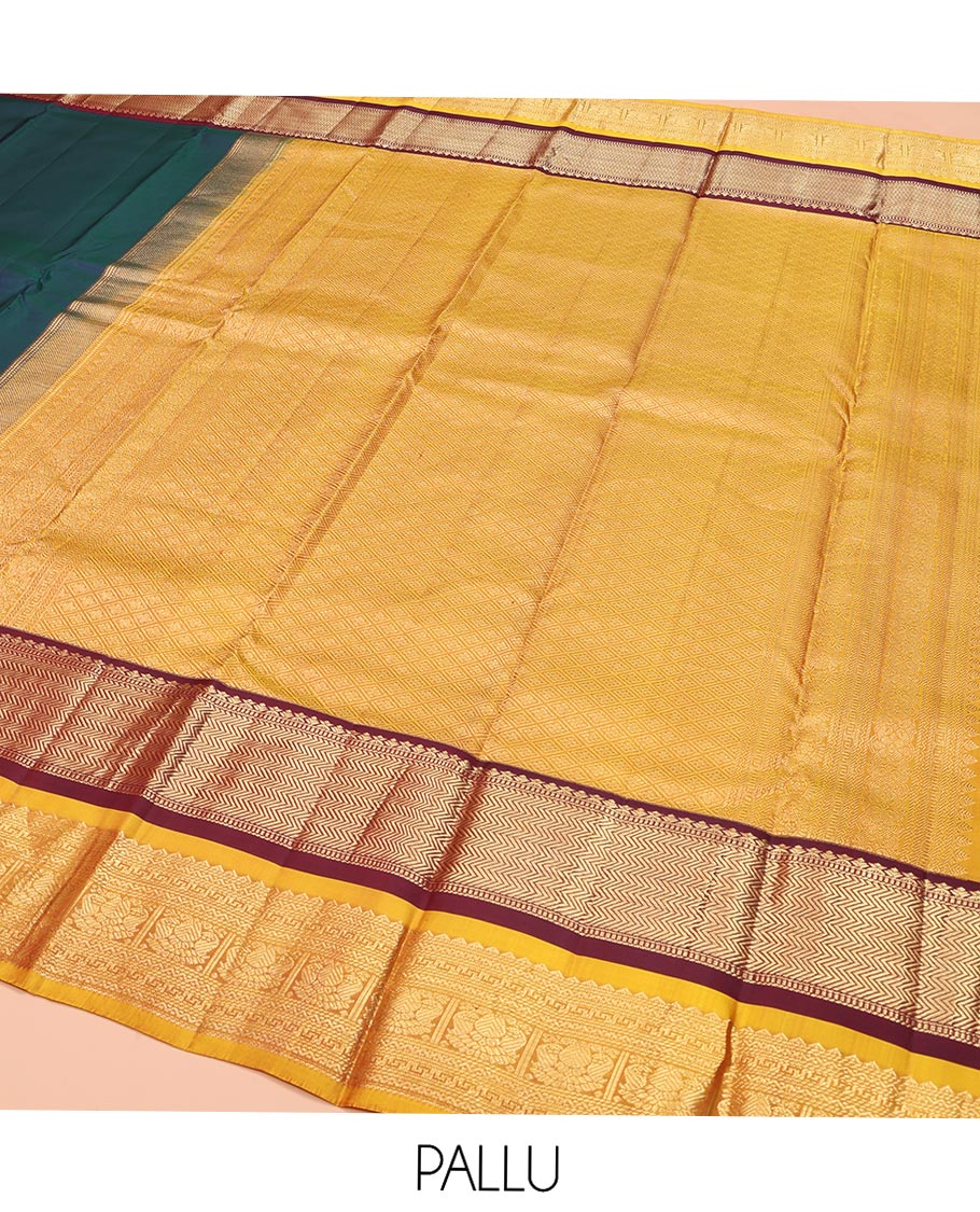 Blue Plain Kanchipuram Silk Saree, Complemented by a Contrast Border of Muthu, Vanki, Rekku, Neli, and Iruthalai Pakshi Designs, Gleaming Jaal Pallu, and Paired with a Contrast Blouse