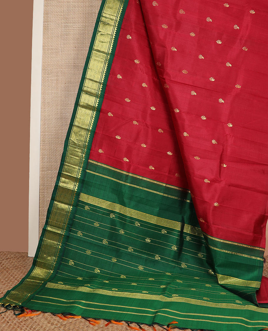 Red zari buttas Kanchipuram silk saree, contrast korvai border of thilakam mokku & jaal design & zari design pallu