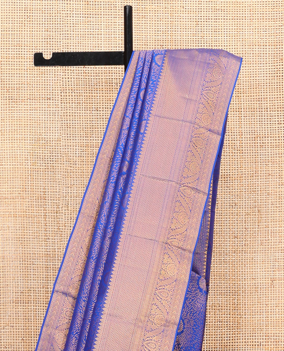 Blue Kanchipuram Wedding Silk Saree, Embellished with Jacquard Design on Its Body, Highlighted by Zari Border of Muthu, Jaal, Diamond, Vanki, and Kodi Visiry Designs, Intricately Designed Pallu, and Paired with a Matching Blouse