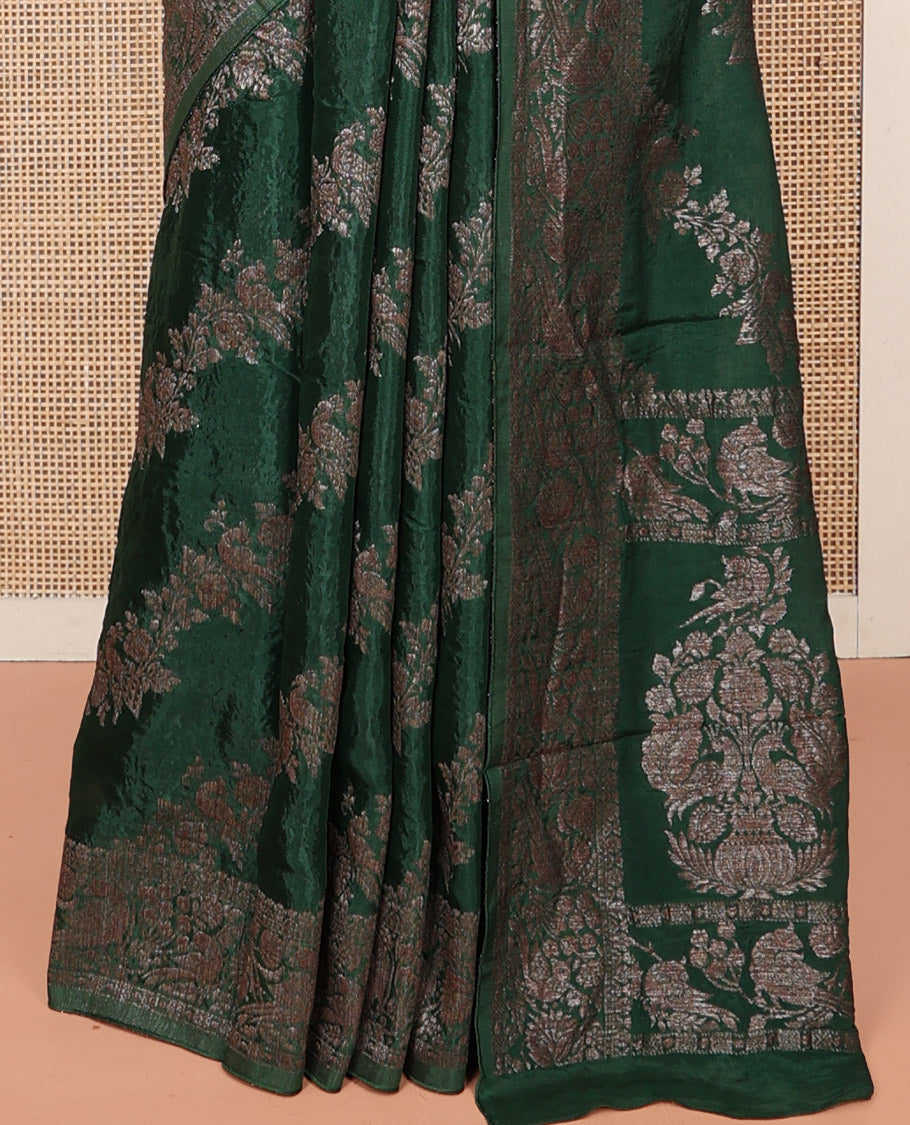 Green Fancy Crepe Saree, Majestically Detailed with Floral Creeper Jacquard, a Floral Border, an Intricately Designed Pallu, and a Matching Blouse