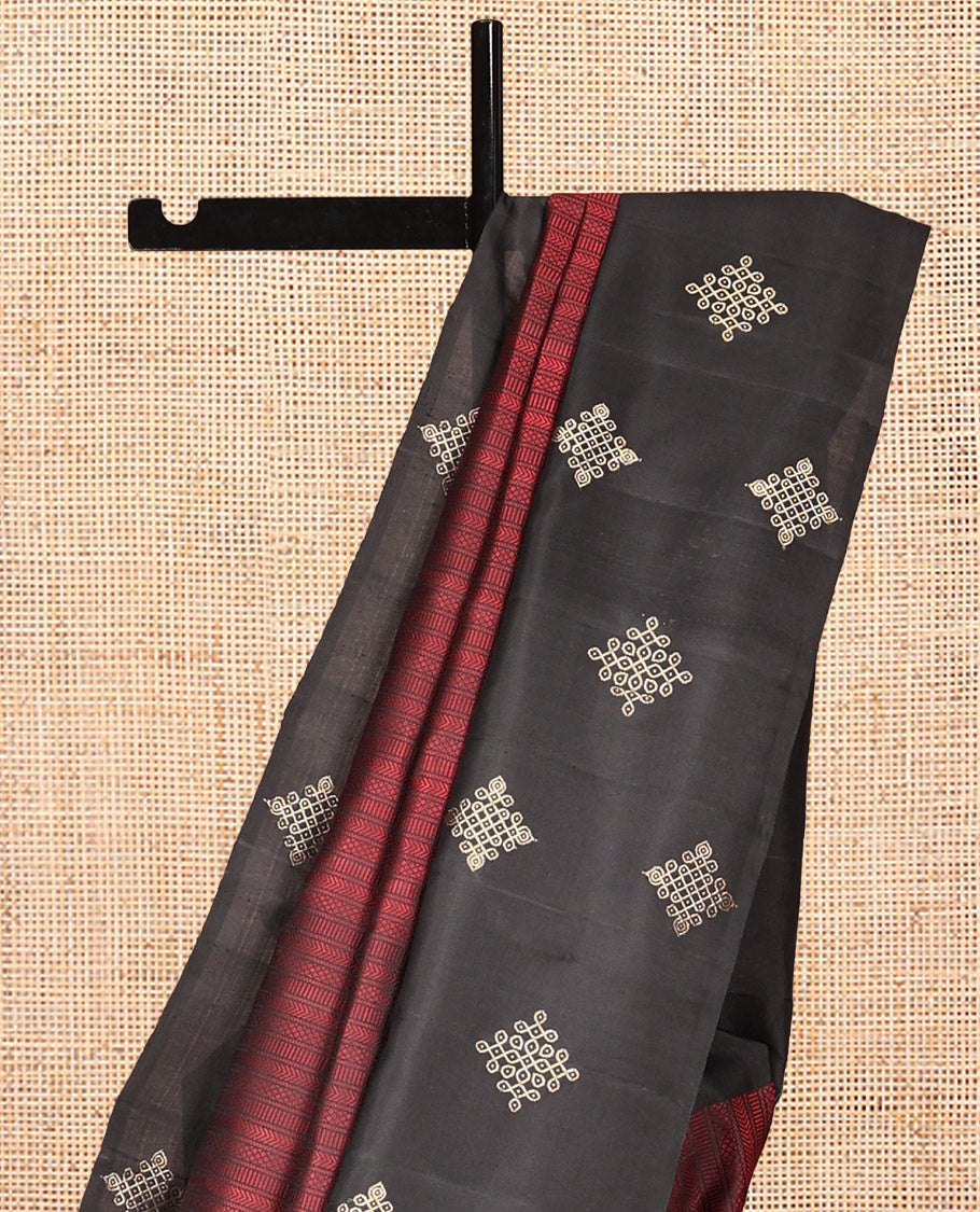 Red Embossed Kanchipuram Silk Saree, a Contrast Kolam Border, Grand Pallu, Contrast Blouse