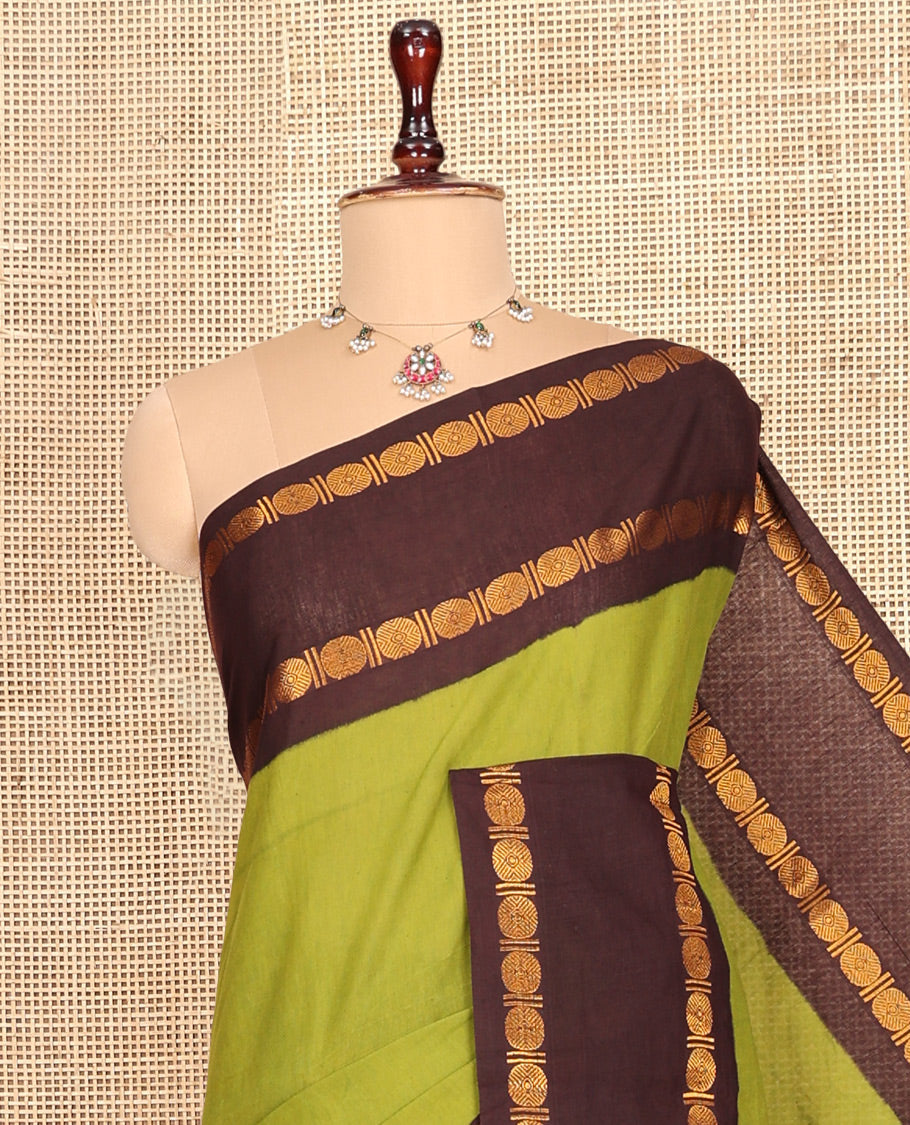 Leaf Green Plain Sungudi Cotton Saree