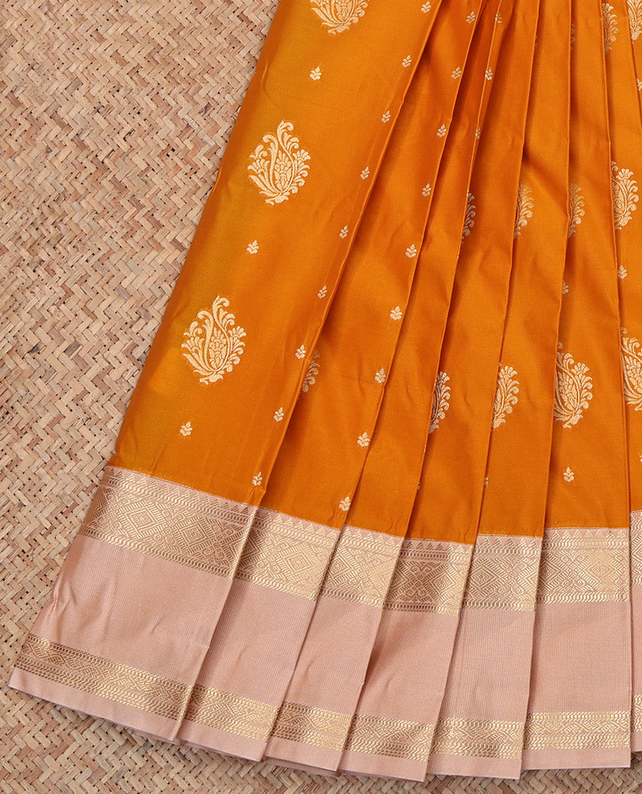 Orange Budget Silk Saree, Detailed with Zari Buttas, Complemented by Contrast Traditional Rettai Pettu Border, Grand Pallu, and a Contrast Blouse