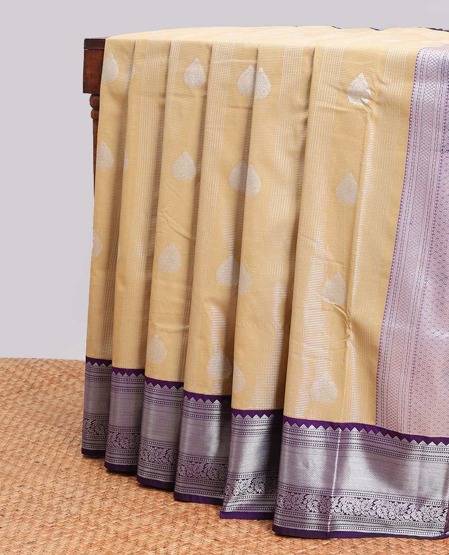 Sandal ckecked, leaf motifs gift saree with contrast zari design border & checked zari design pallu