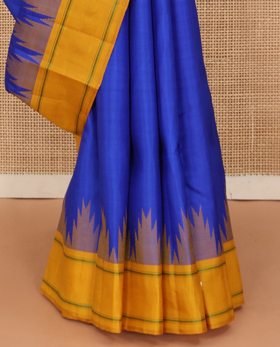 Blue plain kanchipuram silk saree, contrast thazampoo rekku border of muthu, and kathir designs, and pallu of stripes, and thazampoo rekku designs