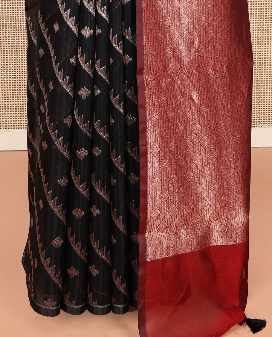 Borderless Black Chanderi Cotton Saree, Adorned with Zari Buttas and Temple Stripes on Its Body, Complemented by Contrast Pallu of Jaal Designs, and Paired with a Contrast Jacquard Blouse