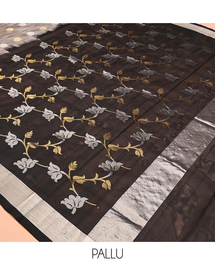 Grey Polka Dot and Crane Buttas Venkatagiri Silk Saree, a Zari Border, Floral Pallu, Contrast Blouse