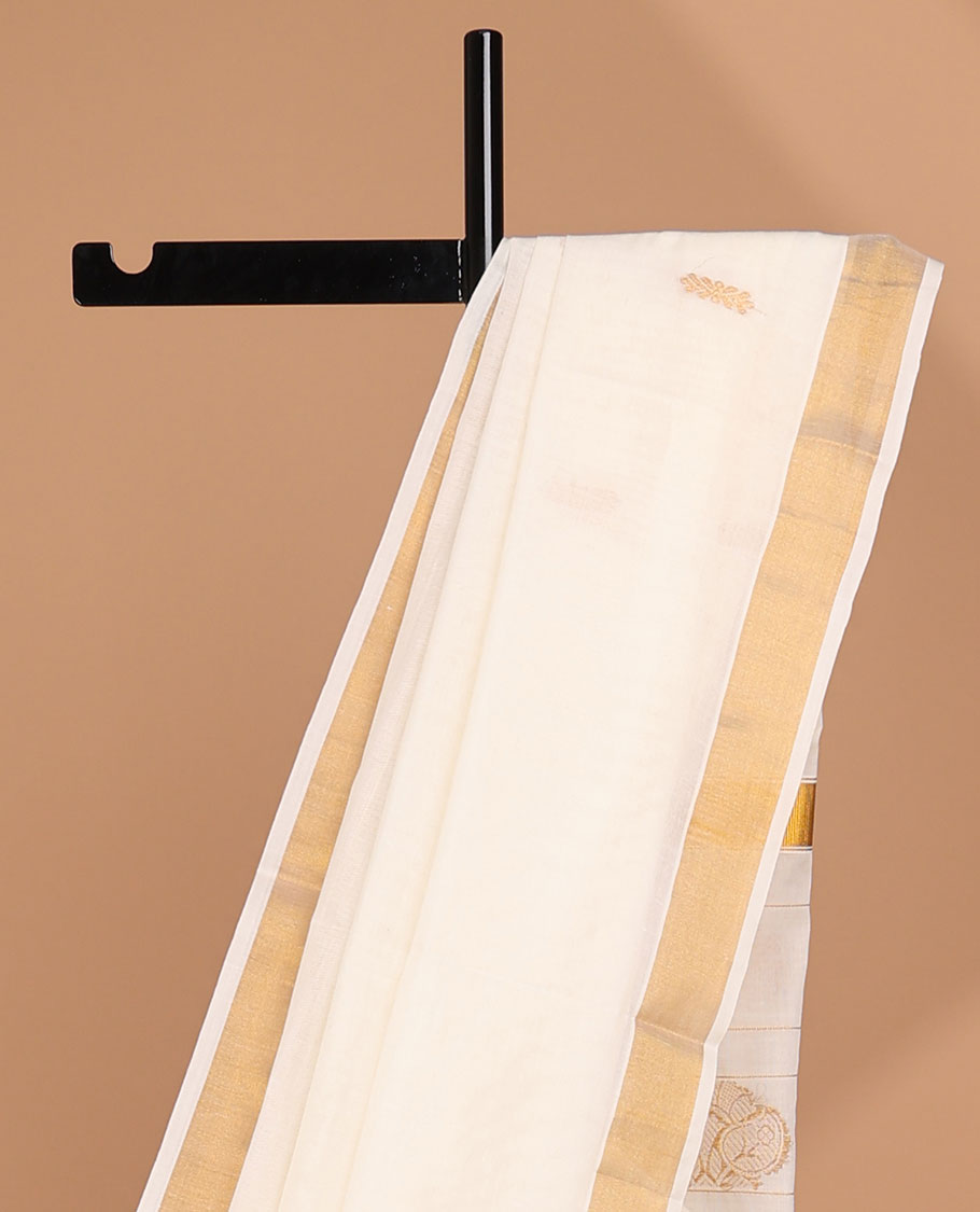 Cream kerala saree, zari border & pallu of zari designs