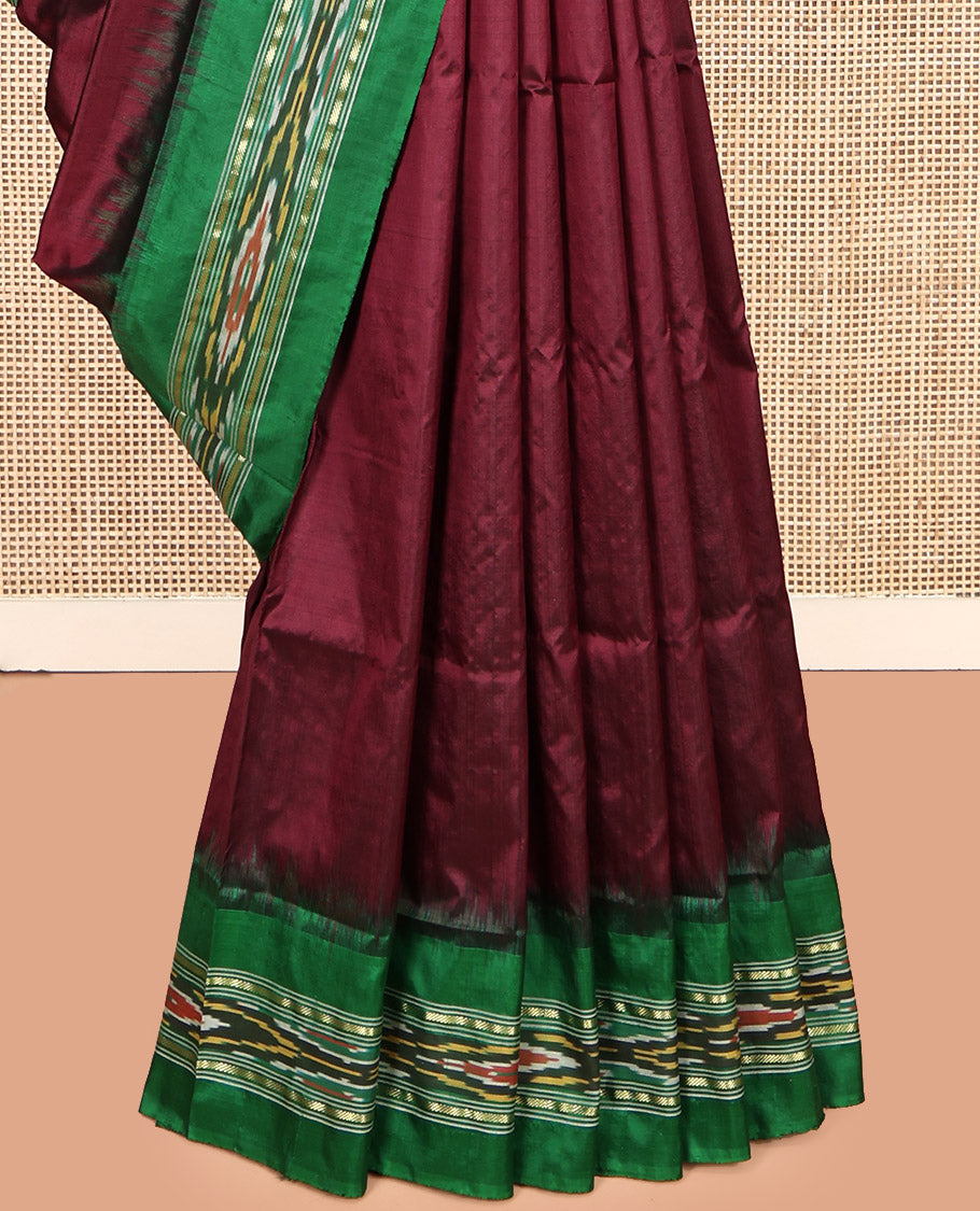 Maroon Plain Pochampally Ikat Silk Saree, Complemented by a Contrast Ikat Border, Ikat-Style Pallu, and No Blouse