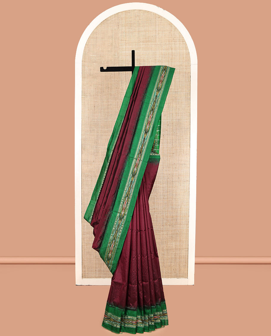Maroon Plain Pochampally Ikat Silk Saree, Complemented by a Contrast Ikat Border, Ikat-Style Pallu, and No Blouse