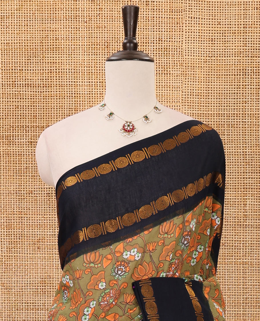 Pista green lotus design printed sungudi cotton saree, contrast rettai pettu zari border, geometric pallu & running blouse