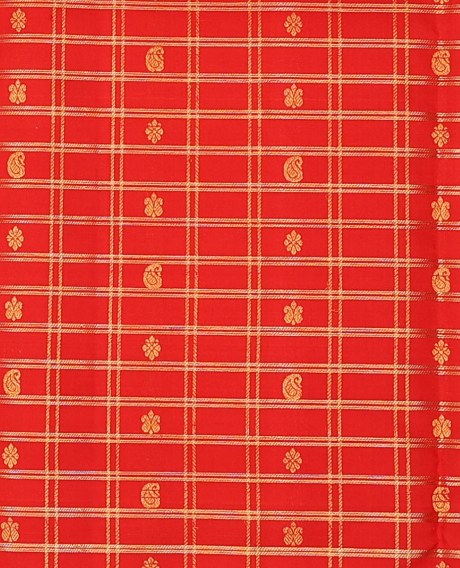 Red pure-silk half saree, jacquard skirt, zari border & blouse of salngai,muthu,rudraksham & kodi visiry & zari-rich dhavani