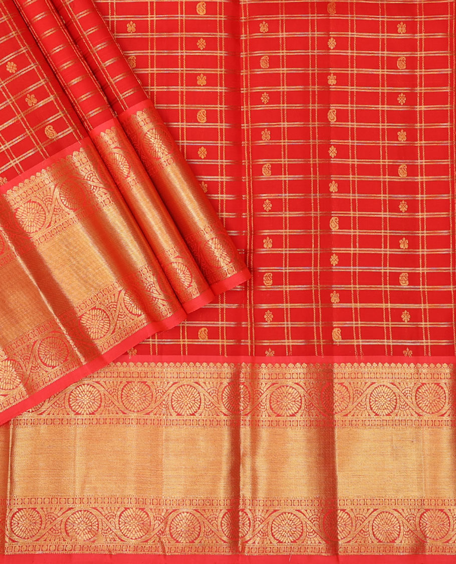 Red pure-silk half saree, jacquard skirt, zari border & blouse of salngai,muthu,rudraksham & kodi visiry & zari-rich dhavani