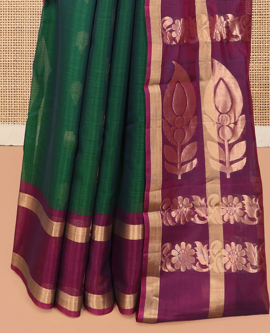 Green Silk Cotton Saree, Crafted with Floral Buttas, a Contrast Floral Motif Border, Intricate Pallu, and a Contrast Blouse
