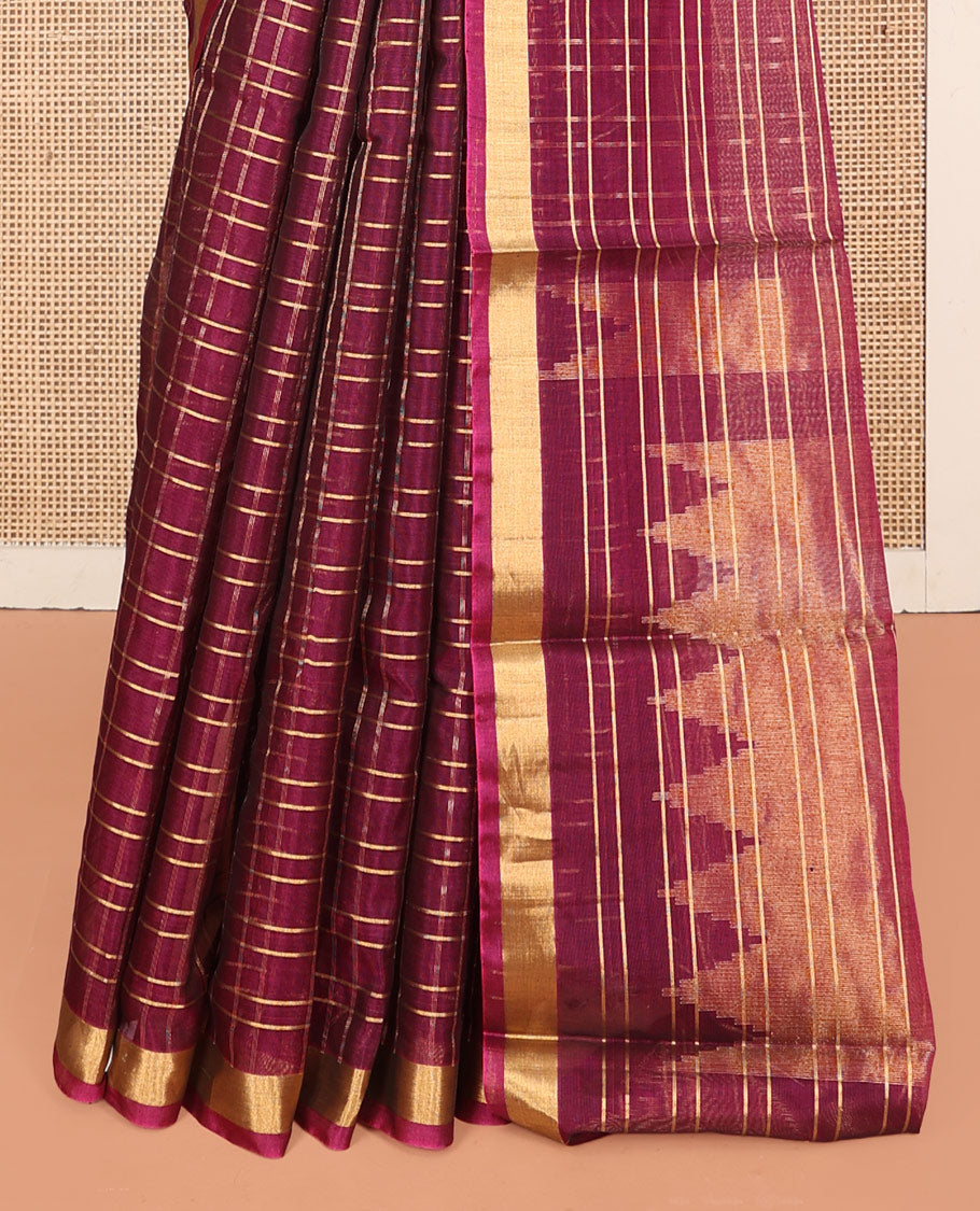 Magenta Silk Cotton Saree, Elegantly Framed with Checks, a Zari Border, Pallu of Temple Designs, and a Matching Blouse