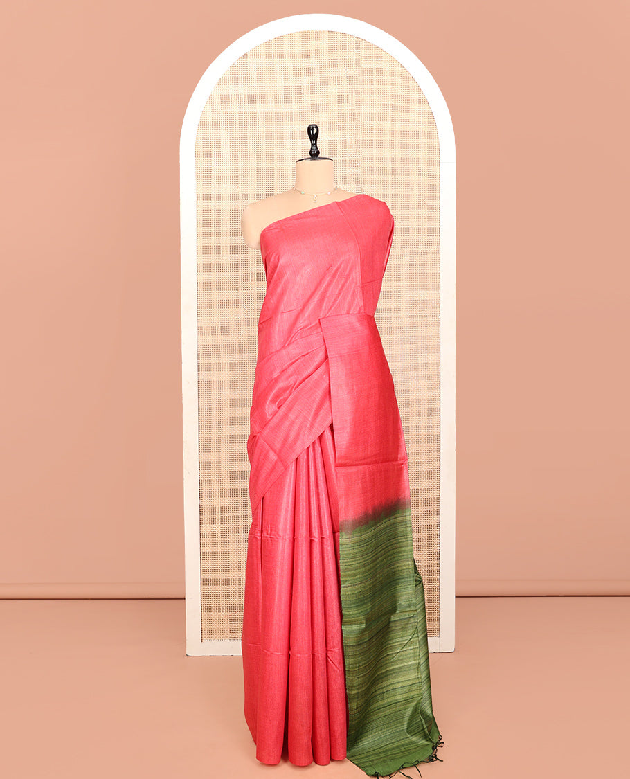 Borderless Pink Plain Tussar Silk Saree, Complemented by Contrast Heathered Pallu, and a Contrast Blouse