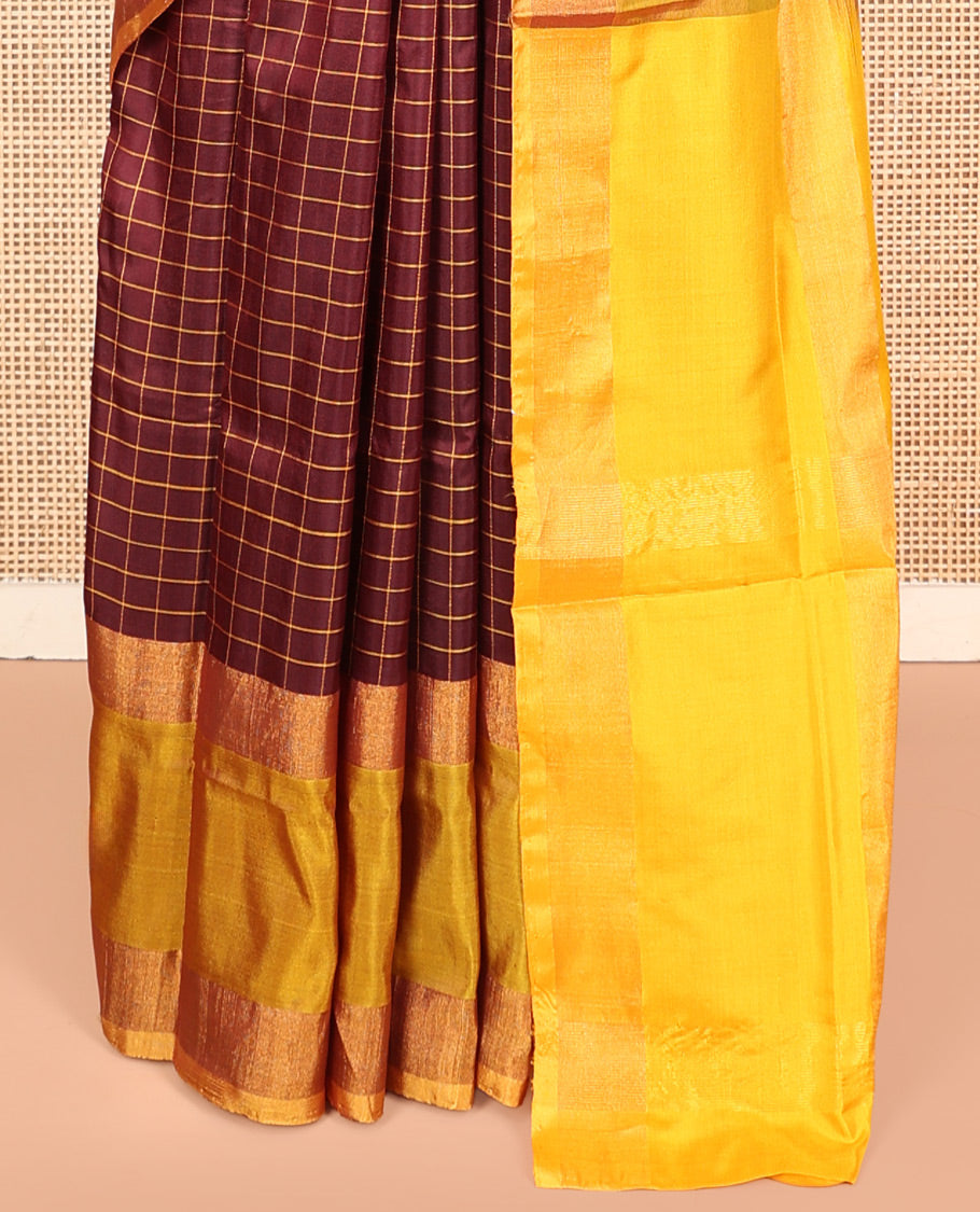 Maroon Checked Uppada Silk Saree, Complemented by a Contrast Zari Border, Zari Woven Pallu, and a Contrast Blouse