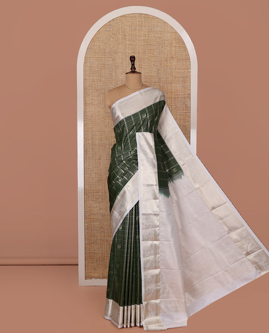 Green Budget Silk Saree, Mesmerized with Peacock and Elephant Motif Enclosed Checks, Complemented by a Contrast Traditional Zari Designs Woven Border, Pallu of Jaal Designs, and Paired with a Contrast Blouse