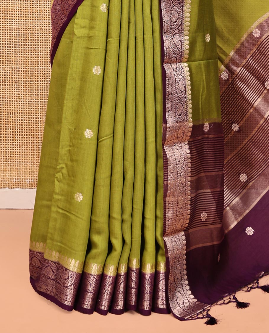 Green Assam Silk Saree, Woven with Checks, Complemented by Contrast Traditional Design Border, Zari-Design Pallu, and a Contrast Blouse