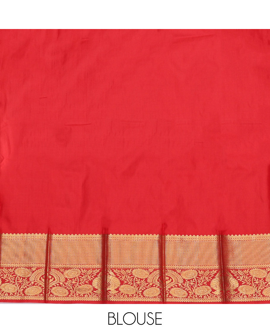 Green Budget Silk Saree, Detailed with Zari Designs, Complemented by a Contrast Traditional Zari Border, Jaal Pallu, and a Contrast Blouse