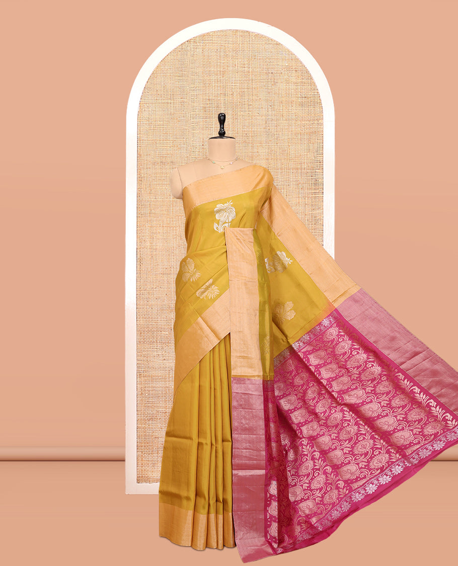 Yellow Uppada Saree, Adorned with Hibiscus Floral Buttas, a Bavanji Border, Contrast Intricate Pallu, and a Contrast Blouse