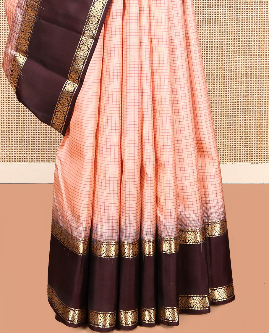 Peach Checked Kanchipuram Silk Saree, Complemented by a Contrast Rettai Pettu Traditional Border, Gleaming Pallu, and a Contrast Blouse